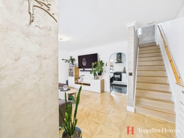 kdl7Ylv0t0OH 5YVnlcLTQ.jpg