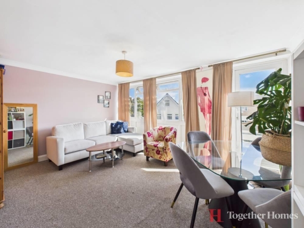 dqe NvXKFU a13aGsJNT A.jpg